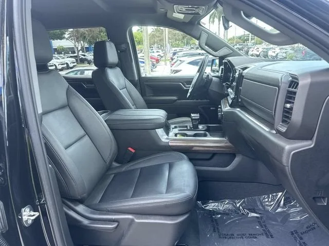 2024 Chevrolet Silverado 1500 RST photo 29