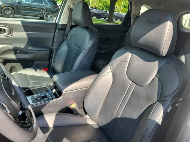 2025 Kia Sorento Hybrid EX photo 22