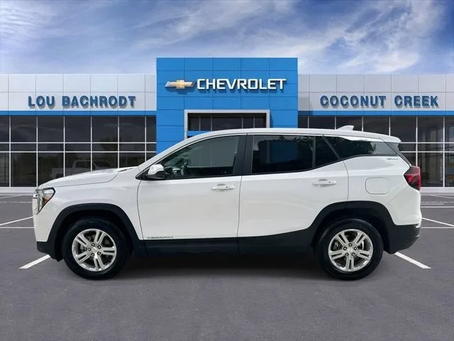 2024 GMC Terrain SLE photo 5