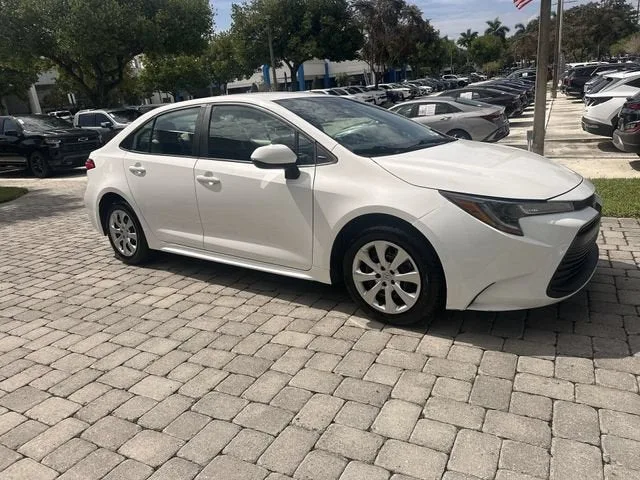 2024 Toyota Corolla LE photo 15