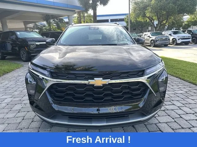2024 Chevrolet Trax LT photo 18