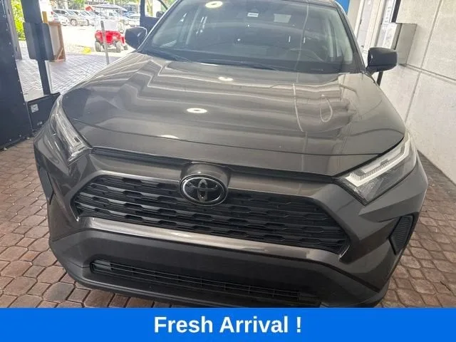2024 Toyota RAV4 LE photo 16