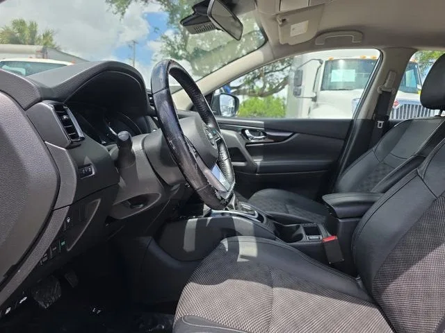2022 Nissan Rogue Sport SV photo 26