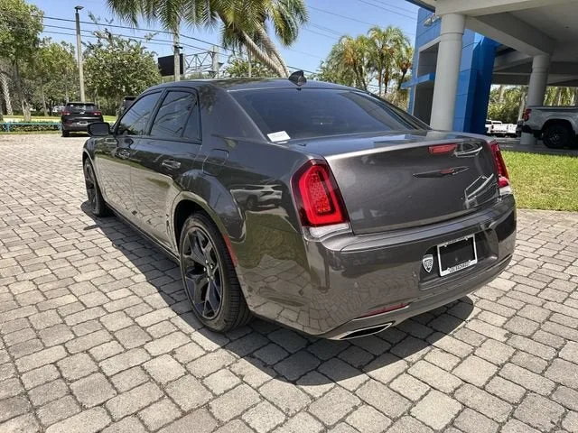 2023 Chrysler 300 300S photo 34