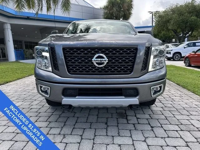 2019 Nissan Titan XD PRO-4X photo 19