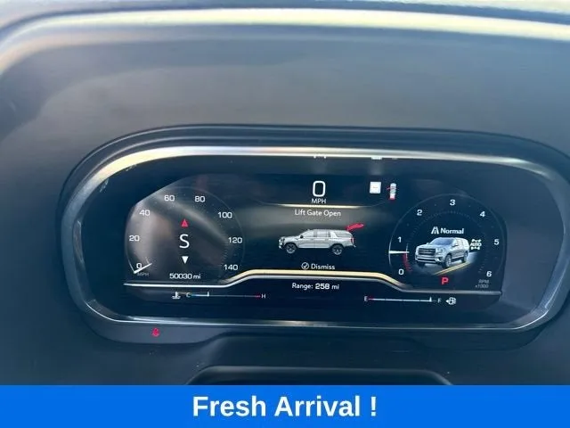 2023 GMC Yukon AT4 photo 4