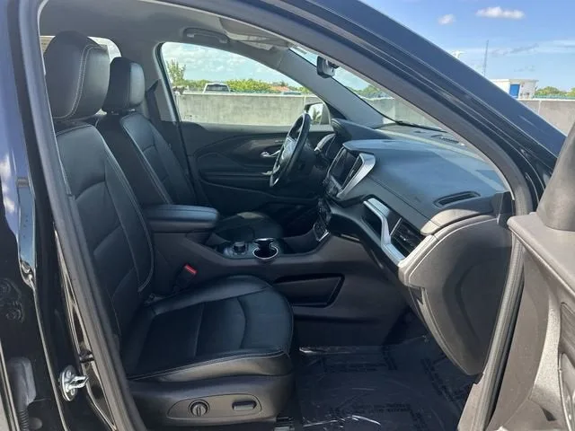 2024 GMC Terrain SLT photo 29