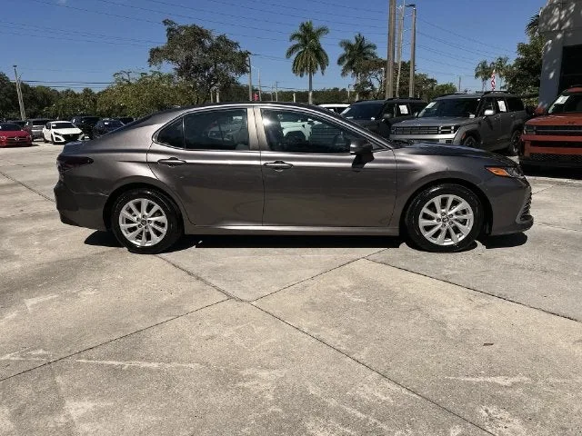 2024 Toyota Camry LE photo 14