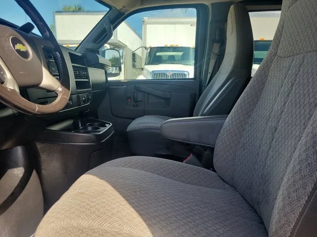 2018 Chevrolet Express Passenger 3500 LT photo 19