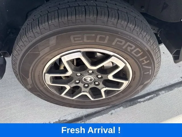 2022 Ford Bronco Base photo 22