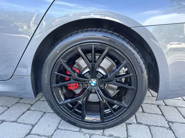 2023 BMW 5 Series 530i photo 11