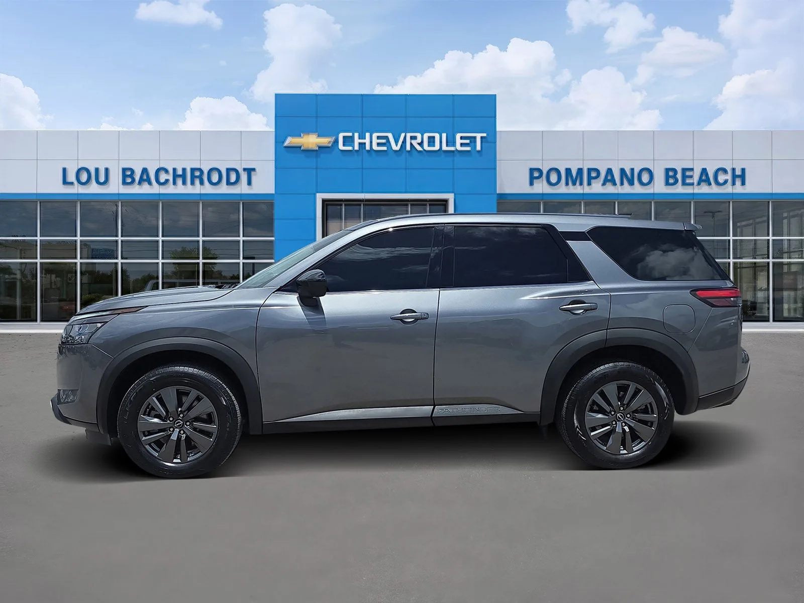 2024 Nissan Pathfinder S photo 4