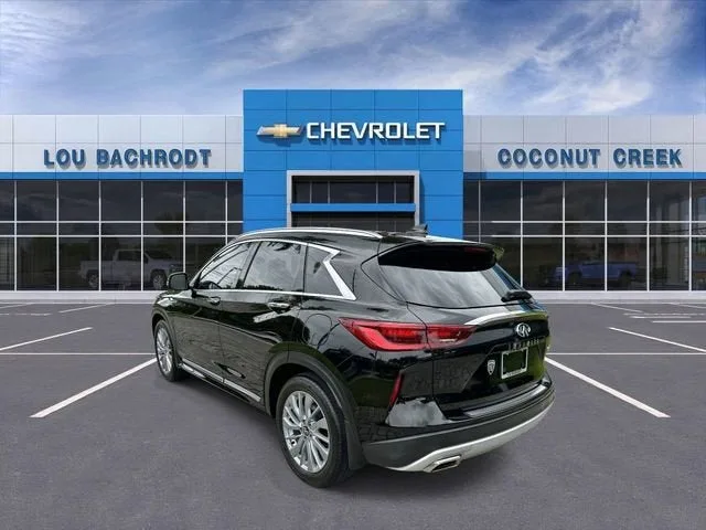 2023 INFINITI QX50 LUXE photo 6