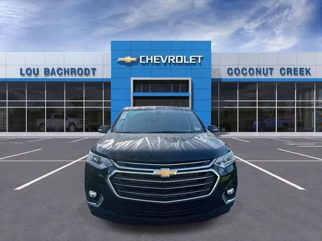 2021 Chevrolet Traverse LT Leather photo 3