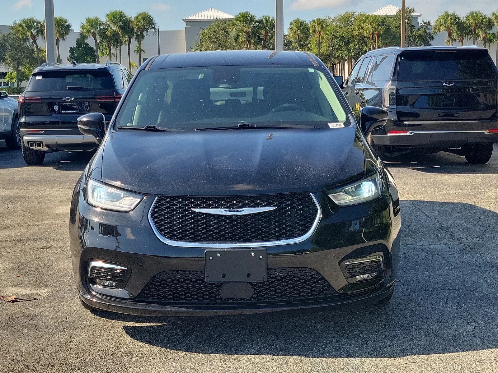 2024 Chrysler Pacifica Hybrid Select photo 8