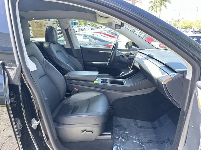 2023 Tesla Model Y Long Range photo 29