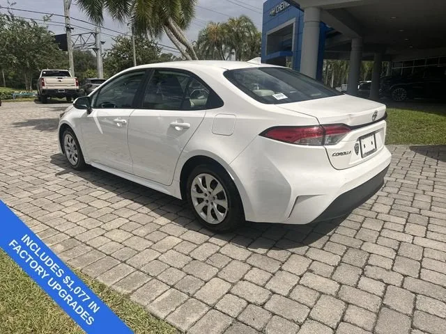 2024 Toyota Corolla LE photo 33