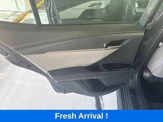 2025 Toyota Camry LE photo 13
