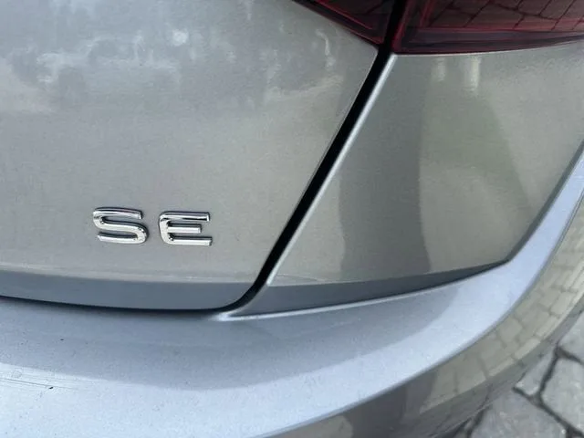 2024 Volkswagen Jetta SE photo 12