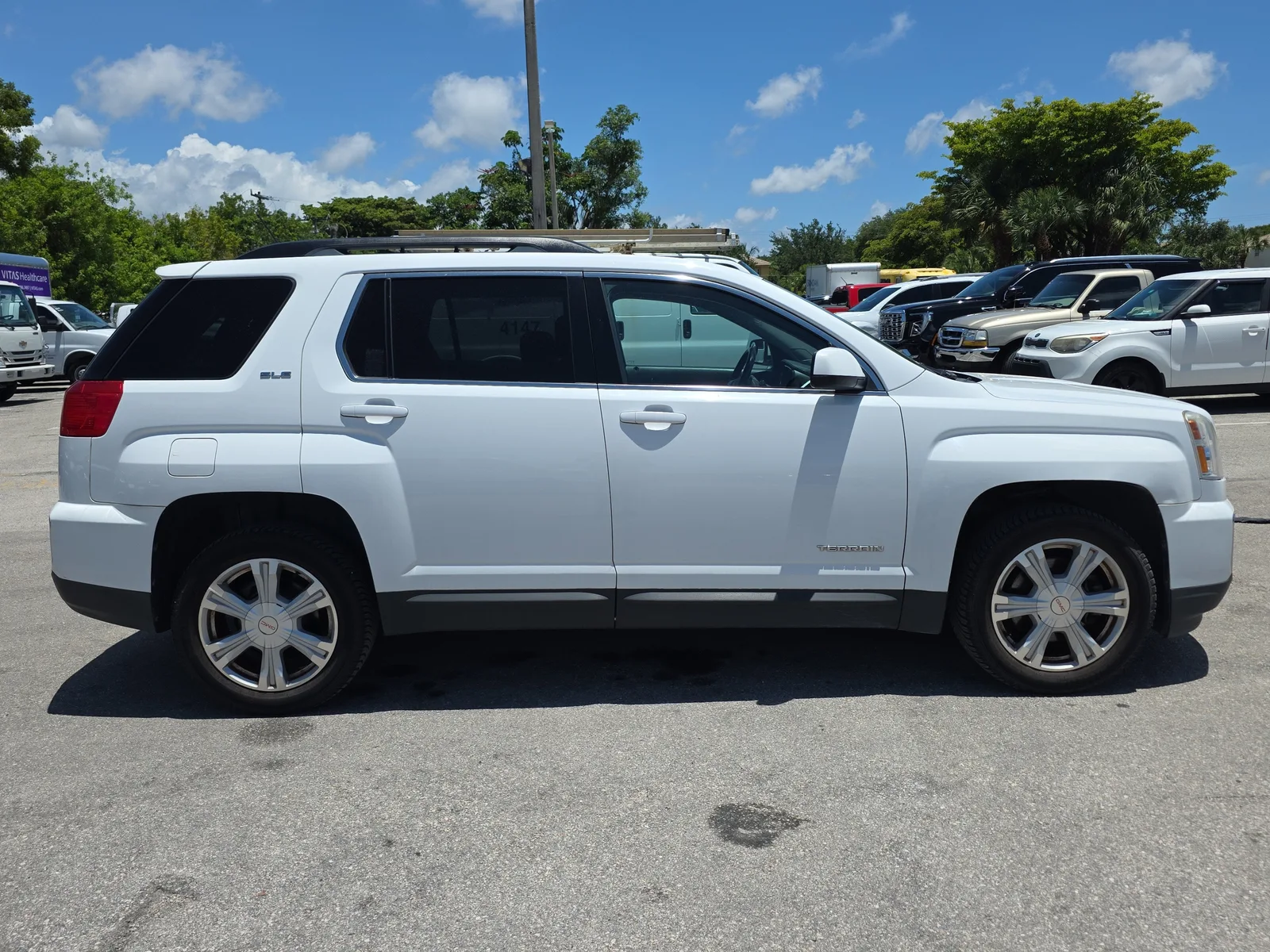 2017 GMC Terrain SLE photo 8