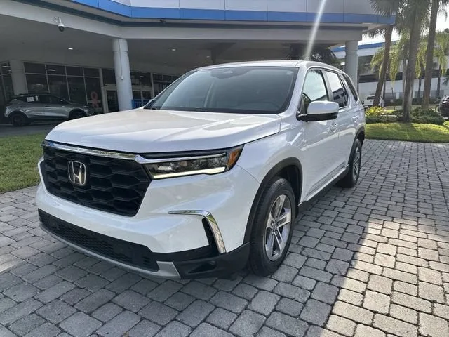 2023 Honda Pilot EX-L 7 Passenger photo 20
