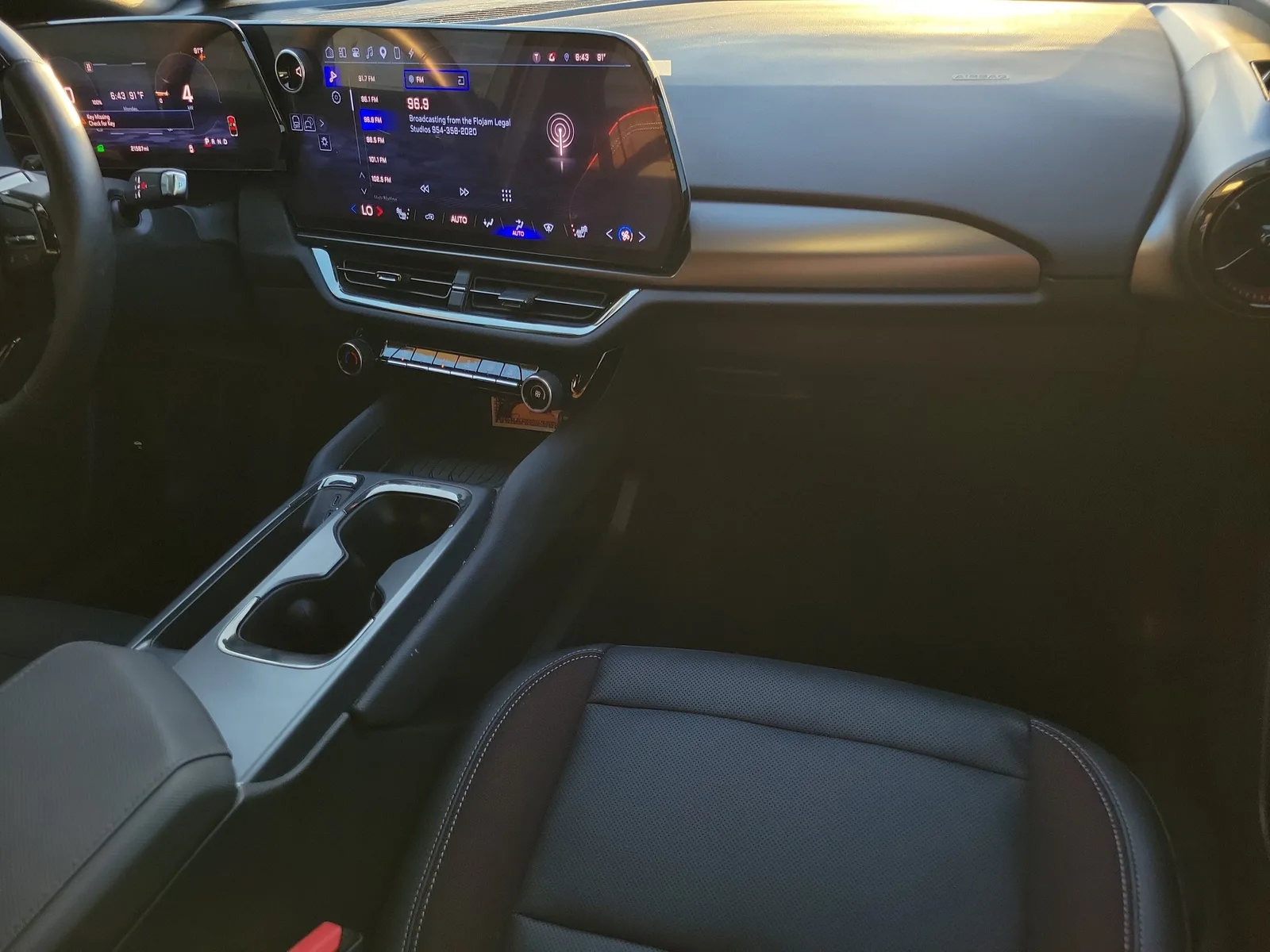 2024 Chevrolet Equinox EV RS photo 10