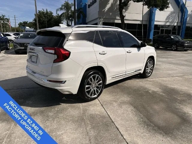 2024 GMC Terrain Denali photo 38