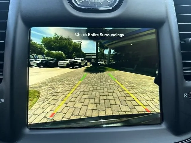 2023 Chrysler 300 300S photo 24