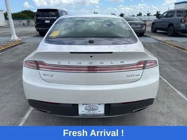 2020 Lincoln MKZ Reserve photo 16