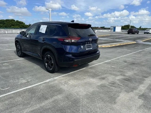 2024 Nissan Rogue SV photo 34