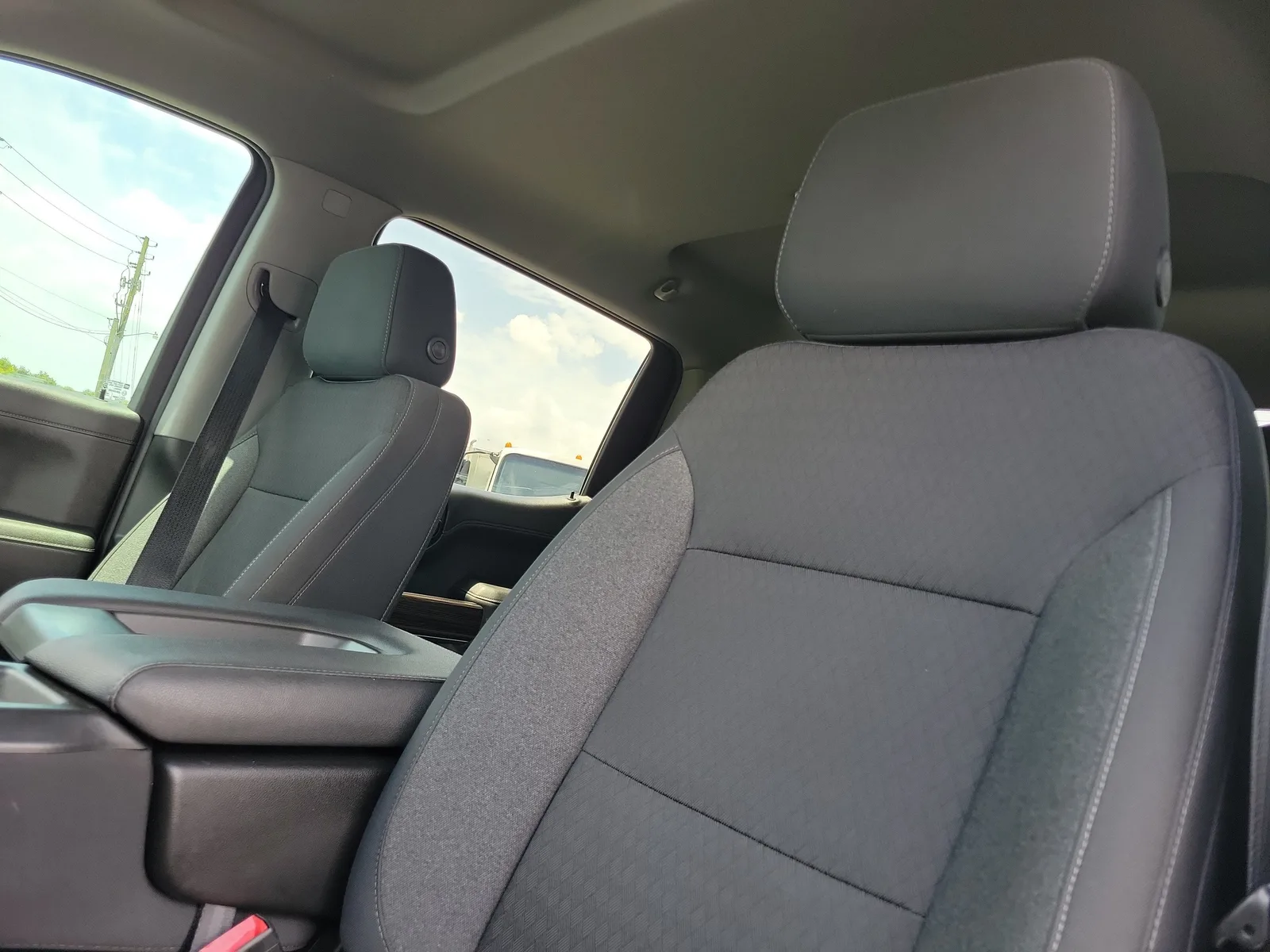 2022 Chevrolet Silverado 1500 LTD RST photo 23
