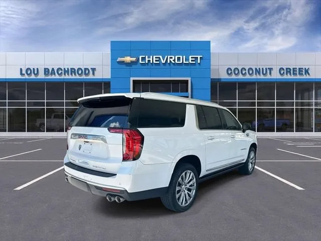 2022 GMC Yukon XL Denali photo 8