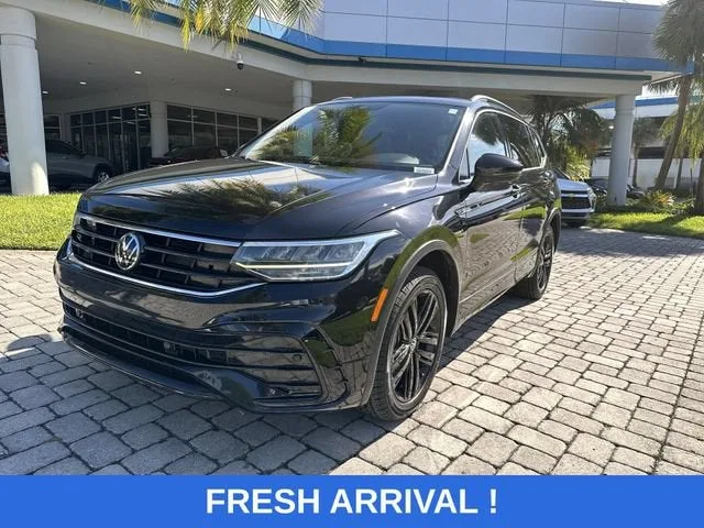 2022 Volkswagen Tiguan SE R-Line Black photo 20