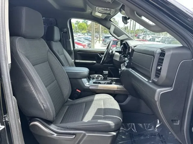 2023 Chevrolet Silverado 1500 RST photo 29