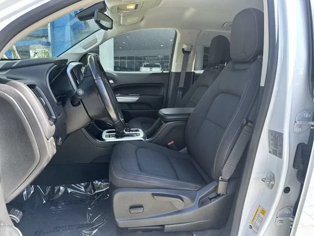 2022 Chevrolet Colorado 2WD LT photo 30