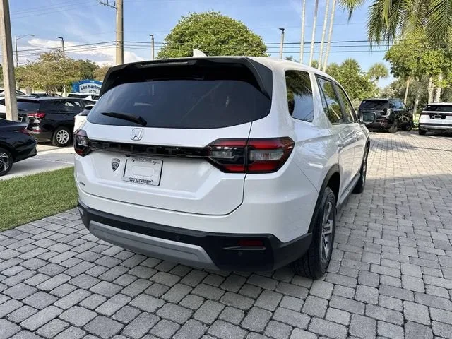 2023 Honda Pilot EX-L 7 Passenger photo 36