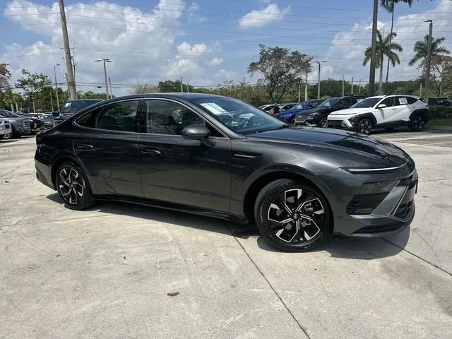 2025 Hyundai Sonata SEL photo 20