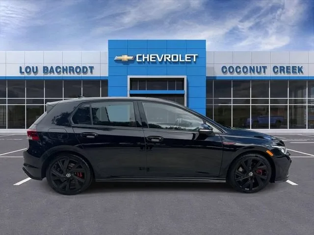 2023 Volkswagen Golf GTI SE photo 9