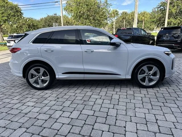 2025 Audi Q5 Prestige photo 14