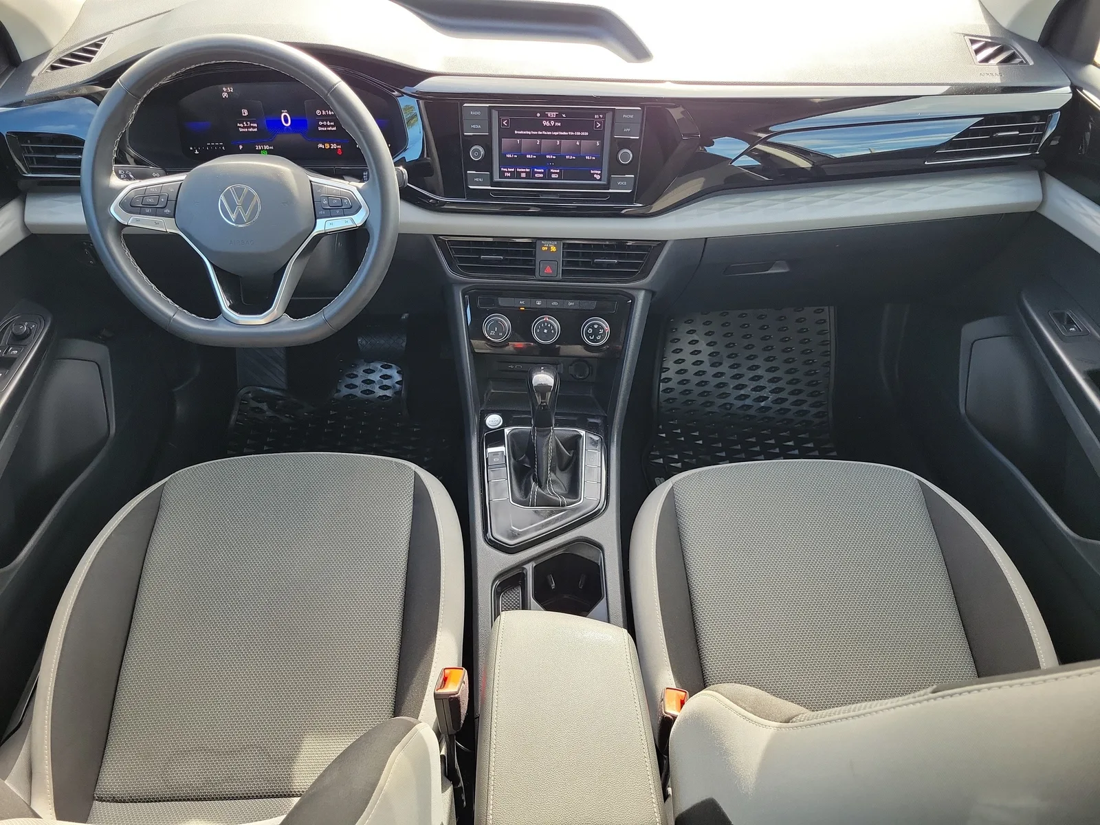 2023 Volkswagen Taos S photo 17