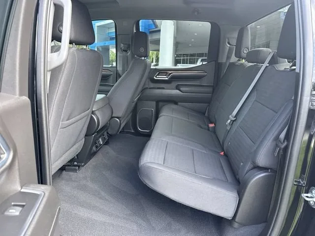 2023 Chevrolet Silverado 1500 LT photo 27
