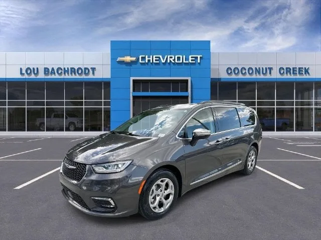 2023 Chrysler Pacifica Limited photo 4