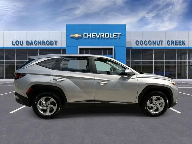 2024 Hyundai Tucson SE photo 9