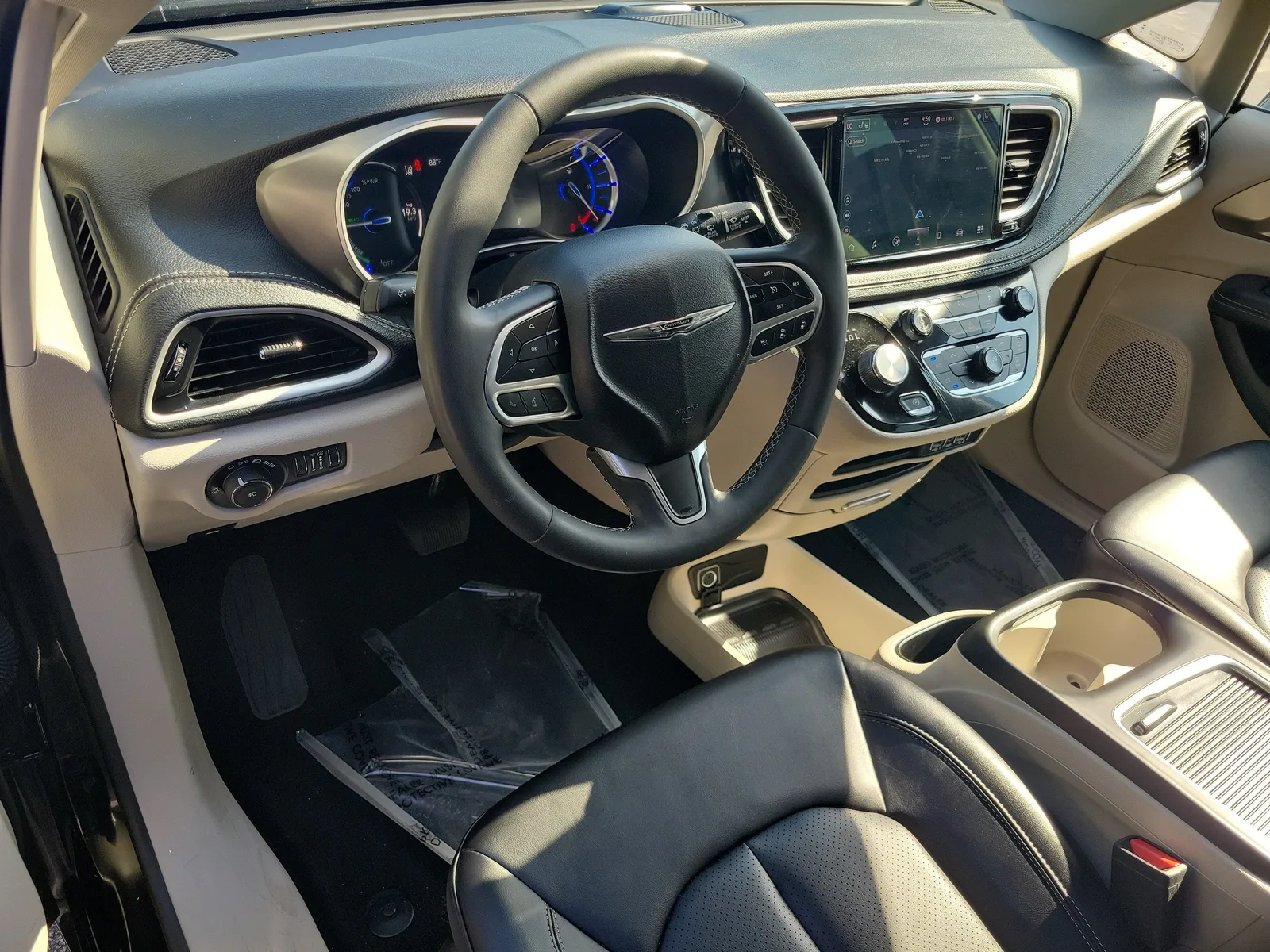 2024 Chrysler Pacifica Hybrid Select photo 18