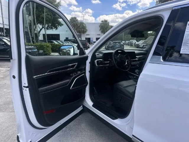 2023 Kia Telluride S photo 22
