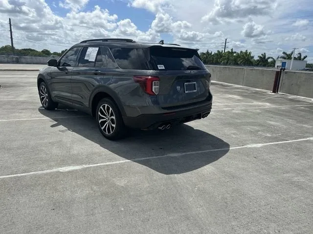 2020 Ford Explorer ST photo 35