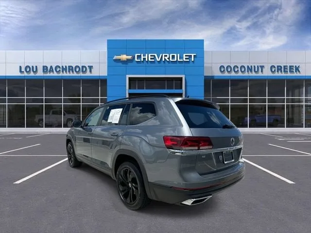 2022 Volkswagen Atlas 2.0T SE w/Technology photo 6