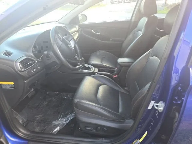 2020 Hyundai Elantra GT 5DR HB AT photo 16