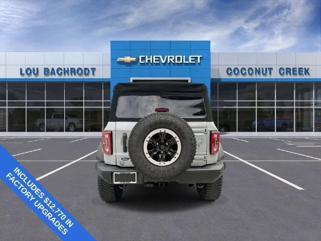 2023 Ford Bronco Base photo 7