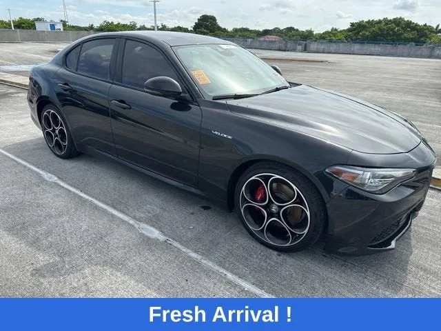 2022 Alfa Romeo Giulia Veloce photo 13